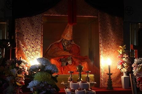 Budist Keşişlerin Nirvana'ya Ulaşmak İçin Yavaş Yavaş Kendilerini Mumyaladıkları Uygulama: Sokushinbutsu