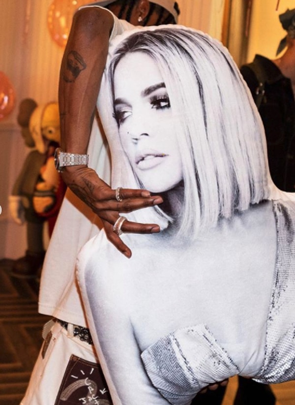 Посмотрим на подушки с Хлои сблизи...