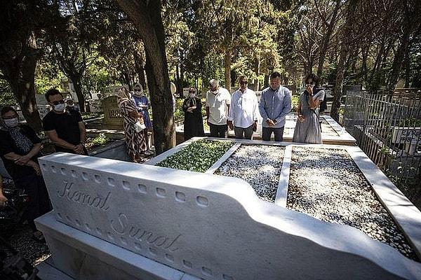 5. Türk sinemasının efsane isimlerinden Kemal Sunal, ölümünün 20. yılında mezarı başında anıldı!