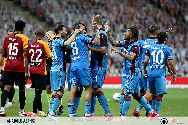 Ligde oynadığı son 2 maçta sahadan beraberlikle ayrılan Trabzonspor aldığı bu galibiyetle puanını 61 yaparak lider Medipol Başakşehir ile puan farkını ikiye indirdi.
