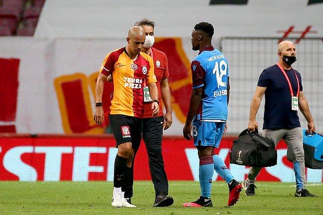 Süper Lig'de oynaığı son 6 maçta galibiyet yüzü göremeyen Fatih Terim yönetimindeki Galatasaray 30. hafta sonunda 52 puanda kaldı. Sarı kırmızılıların lider Başakşehir ile puan farkı 11'e yükseldi.