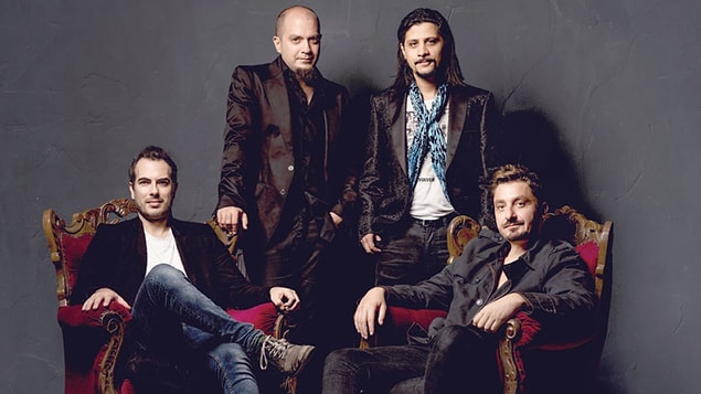Son olarak Mor ve Ötesi, Aya İrini'de senfonik bir konser vererek bizi yeniliklerle buluşturmaya devam etti.