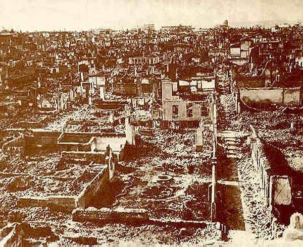 Gazi Mustafa Kemal ise yangınla ilgili olarak gönderdiği bir telgrafta İzmir'i yakanların kati surette Türklerin olamayacağından bahsetmişti.