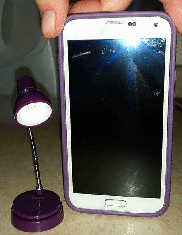 13. "Sipariş ettiğim masa lambası telefonumdan bile küçük."