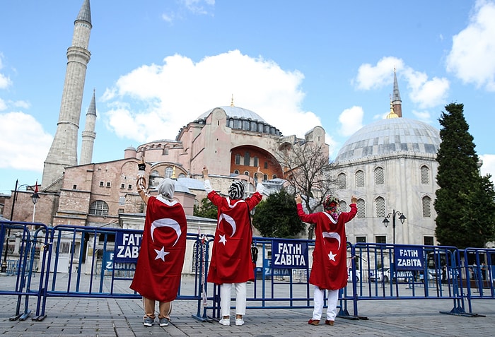 Ayasofya'nın İbadete Açılması Uluslararası Alanda Nasıl Yankılandı?