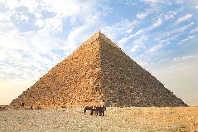 12. Sanılanın aksine Sudan’da Mısırdan daha çok piramit vardır.