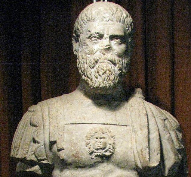 10. Pertinax (Roma İmparatoru)