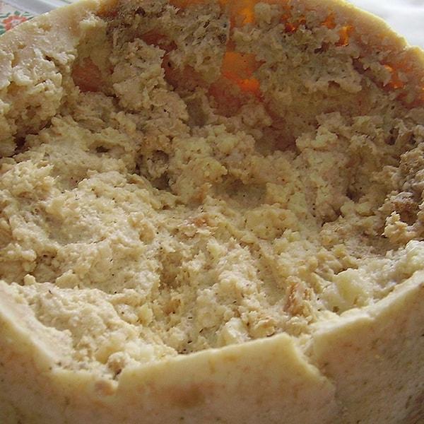9. Casu Marzu adı verilen bu peynir türü Sardinya'ya özgüdür.