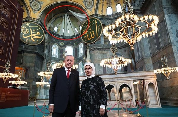 Mozaik ve freskleri kapatacak perde sistemi de yine Erdoğan'ın incelemesi sırasında görüntülendi.
