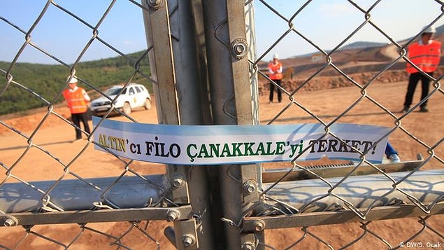 13 Ekim’de Alamos Gold, çalışma ruhsatının yenilenmediğini ve bu sebeple Kaz Dağları’ndaki faaliyetine ara verdiğini açıkladı. Ancak şirket faaliyet sahasından çekilmedi.