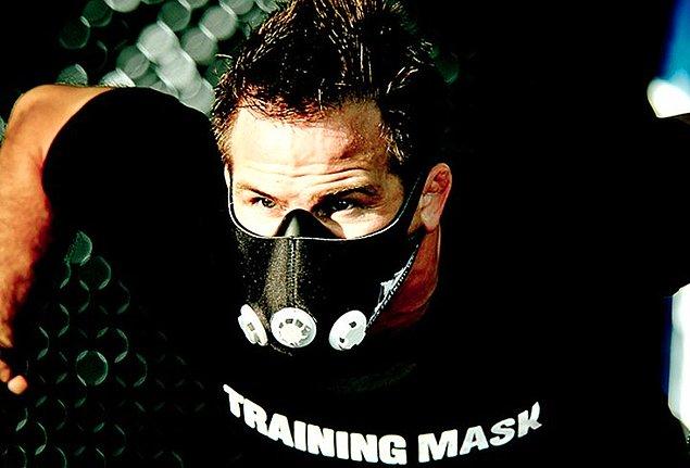 Spor yaparken maske takmak tehlikeli olabilir.