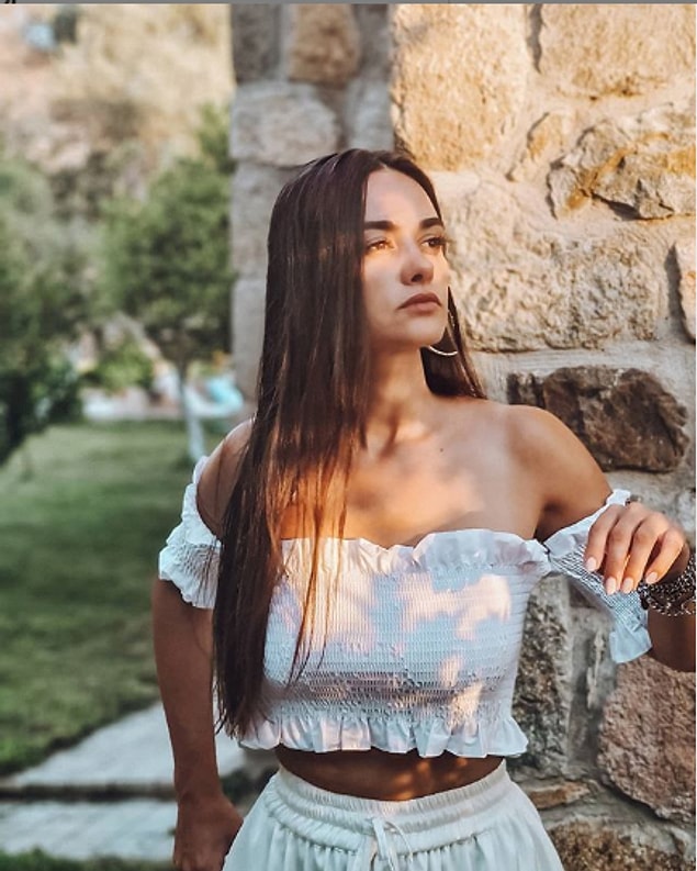 10. Tabii Bensu'dan önce Hande vardı! Güzellikte birbirleriyle yarışırlar.
