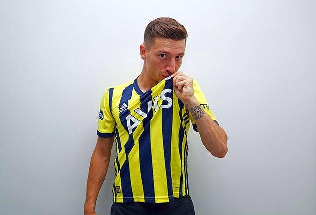 Sarı lacivertliler, Sivasspor'la olan sözleşmesi sona eren Mert Hakan Yandaş'ı kadrosuna kattıklarını resmen açıkladı.