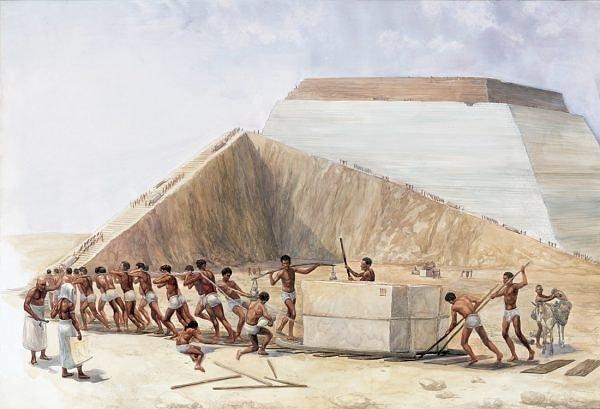 Piramitleri köleler değil, Firavunun istihdam ettiği Mısırlı işçiler ve ustalar inşa etmiştir.