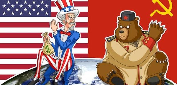 ABD ve Sovyet Rusya arasında yaşanan Soğuk Savaş