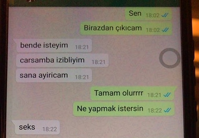 8. İşteyken ya da başka bir şeyle ilgileniyorken -hiç beklemediği bir anda- erotik mesajlar atabilirsiniz.