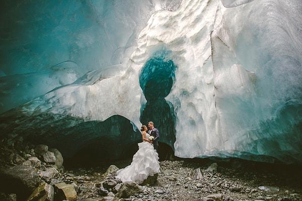 17. Head-Line Buz Mağarası, Kanada