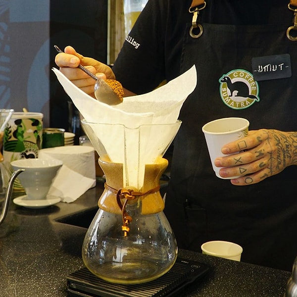 1. Coffee Sumatra orijinal tatlarının yanı sıra keyifle geçireceğiniz bir zaman vadediyor.