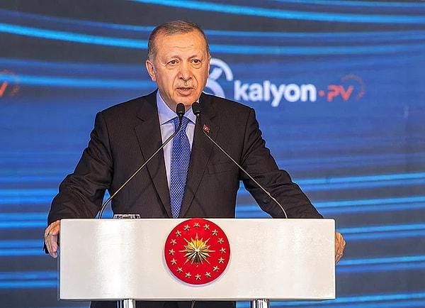 Cumhurbaşkanı Erdoğan, "Türkiye'de yeni bir dönemin açılacağına inanıyorum" diyerek cuma günü bir müjde açıklayacağını söylemişti. Bunun üzerine de sosyal medyada "acaba petrol mü bulduk? tahminleri yapılmıştı.