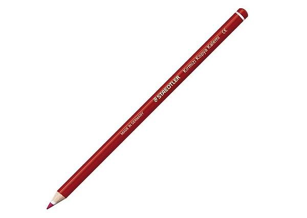 1. Kırmızı kopya kalemini hepimiz kullanmadık mı?