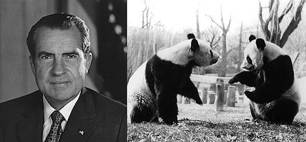 3. Richard Nixon'un diplomatik ziyaretinin ardından Çin, Washington DC'deki Ulusal Hayvanat Bahçesi'ne iki dev panda verdi.