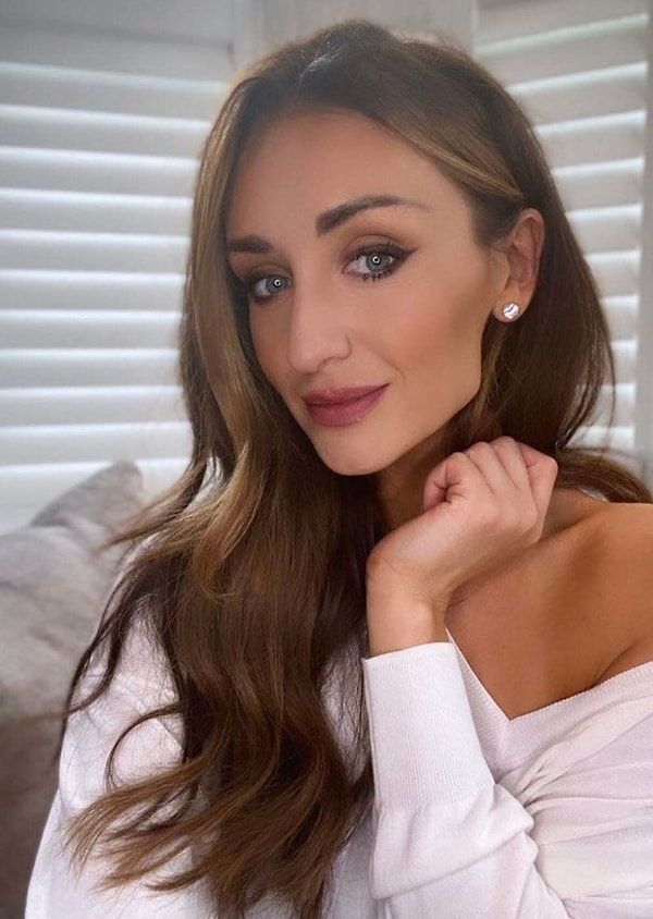 28. Линия подбородка похожа на корпус корабля