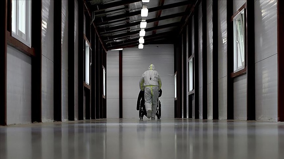 Bilim Kurulu Üyesi, Yüzde 100 Artan 'Aktif Vaka Sayısına' Dikkat Çekti: 'Vaka Sayısı 2 Binleri Zorlayabilir'