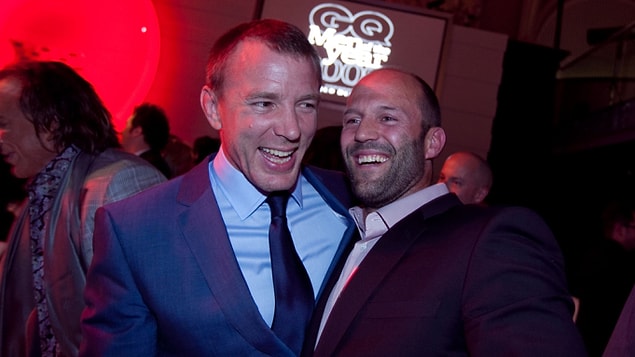 1. Aksiyon filmlerinin sevilen ismi Jason Statham ile aksiyon filmlerinin en iyi yönetmenlerinden Guy Ritchie yıllar sonra yeniden bir araya geliyor. Jason Statham, Guy Ritchie’nin yeni filmi Five Eyes’ın başrolünde yer alacak.