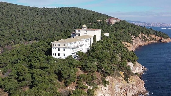 'İslami Eğitim Merkezi' Olacak: Türkiye'nin İlk Pandemi Hastanesinin Arazisi Diyanet'e Devredildi