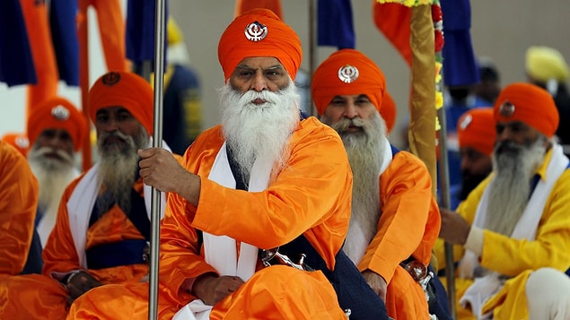 9. Salı günü birçok Hindu oruç tutuyor.