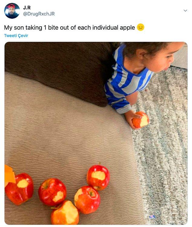 3. "Oğlum her bir elmadan 1 ısırık alıyor."