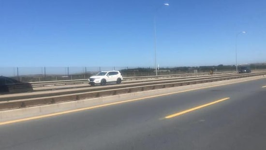 TEM Otoyolunda Geri Geri Giden Ardından Aracını Döndürüp Ters Bir Şekilde Giden Şoförün Akılalmaz Görüntüleri