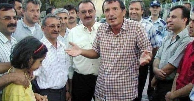 Bizim toplum söyleniyor ama söylemiyor.