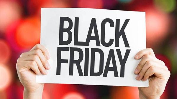 7. Kara Cuma (Black Friday) ABD'de Şükran Günü'nden sonraki ilk cuma olmasının yanında 1932'den beri Noel alışveriş döneminin ilk günü olarak kabul ediliyor.