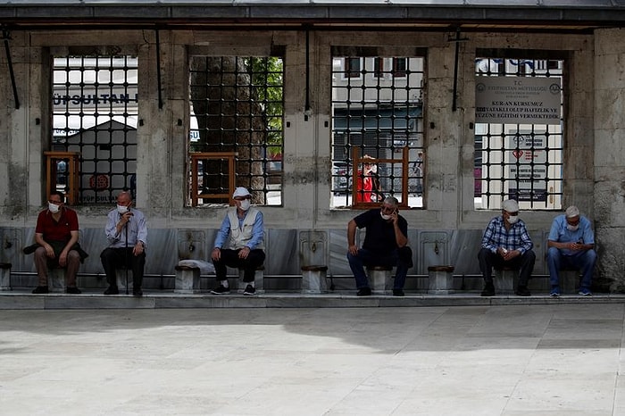 Koronavirüste Sonbahar Alarmı: Vakaların Ankara’da Azalması, İstanbul’da Artması Bekleniyor