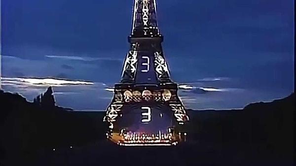 4. Jean-Michel Jarre Konseri - Eyfel Kulesi / Paris