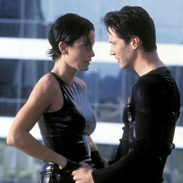 10. Keanu Reeves, Matrix 4’un dokunaklı bir aşk hikayesi olduğunu açıkladı.