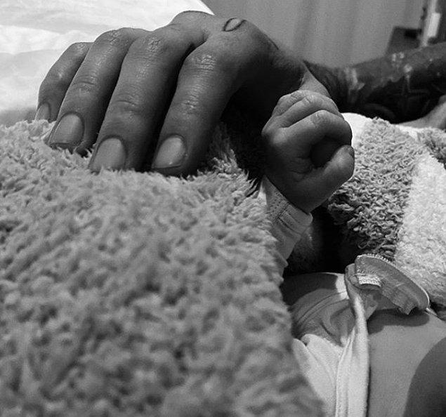 8. Gigi Hadid ile Zayn Malik çiftinin bebekleri dünyaya geldi!