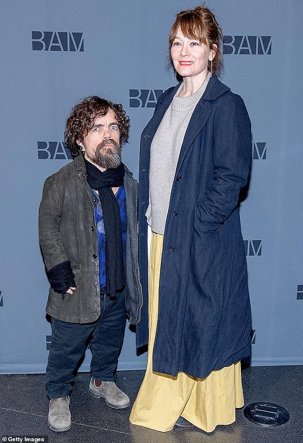 9. Erica Schmidt, Lannisterların en iyi kalplisi olan eşi Peter Dinklage'den 33 cm uzun.