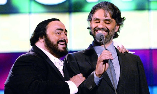 Kader onları bir Pavarotti ile bir araya getirdi.