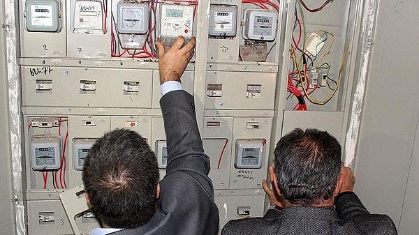 Türkiye'de hanelerin ortalama elektrik tüketimi yaklaşık 230 kWh.