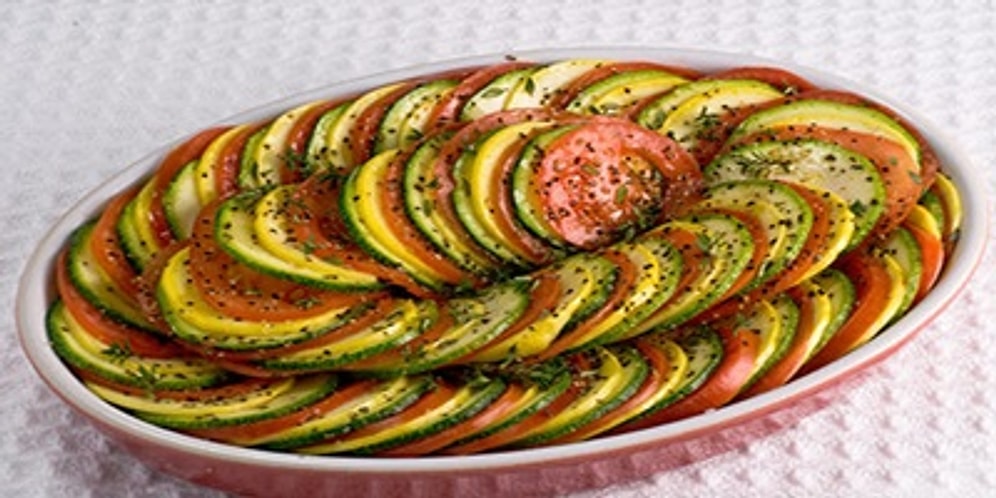 Ratatouille Tarifi: İyi de O Bir Animasyon Değil Miydi Diyenler İçin Ratatouille Nasıl Yapılır?