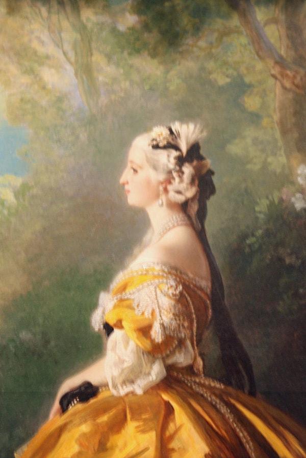 4. 1853 yılında Louis Vuitton, III. Napolyon'un eşi Eugénie de Montijo'nun kişisel valiz yapıcısı olmuştur.