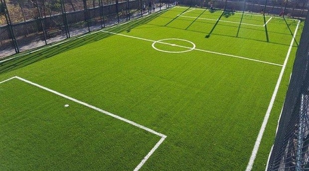 futbol aski salgin dinlemiyor karantinada olmasi gerekenler baskalarinin hes koduyla hali saha macina cikiyor