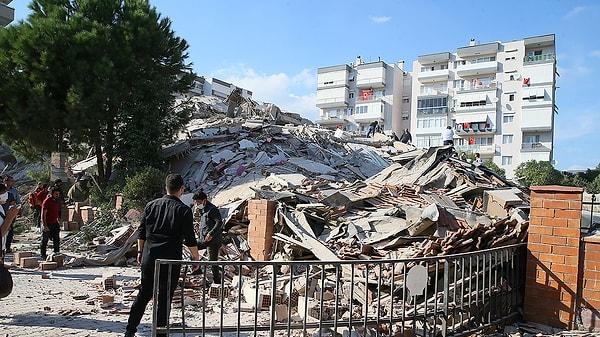 19:35 İzmir İl Sağlık Müdürlüğü, kentte dört hastanenin tahliye edildiği iddialarını yalanladı
