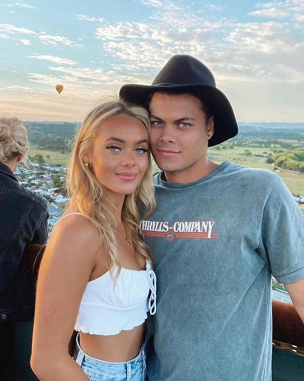 15. Брат с сестрой или пара?