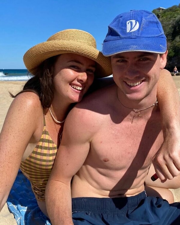 30. Брат с сестрой или пара?