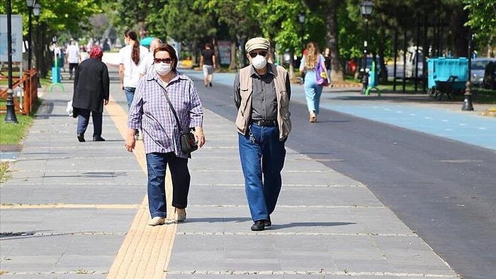 Bursa'da Belirlenen Saatler Dışında 65 Yaş ve Üstüne Sokağa Çıkma Yasağı Getirildi
