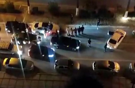 Mersin'de Konvoy Yapan Grup, Trafiği Kilitleyip Halay Çekti