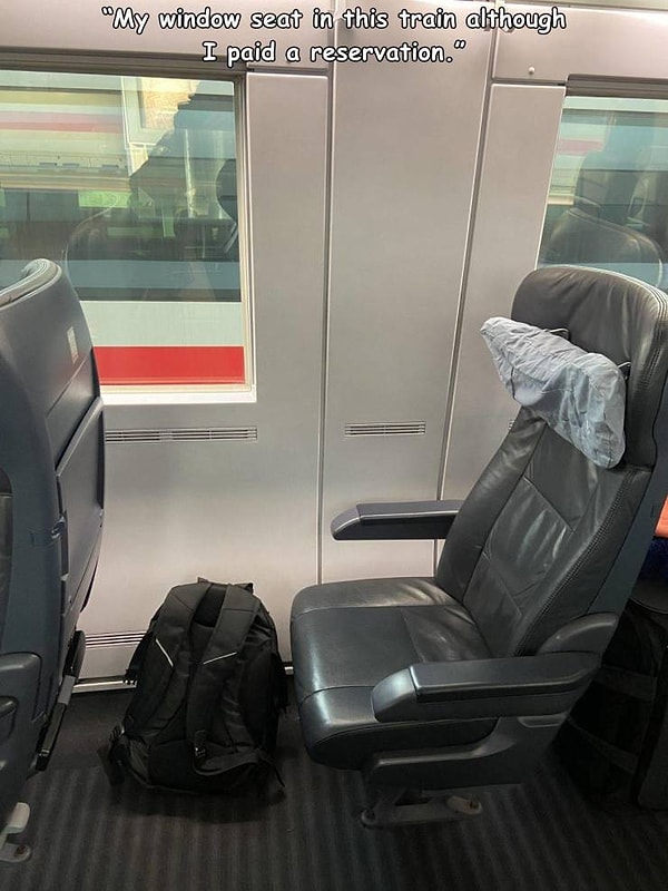 20. "Мое комфортабельное сидение у окна в поезде, которое я зарезервировал и оплатил заранее".